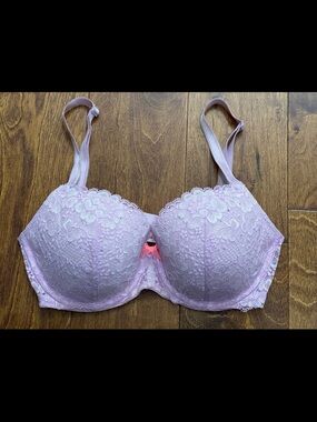 Victoria's Secret Lavender Lace Underwire Bra